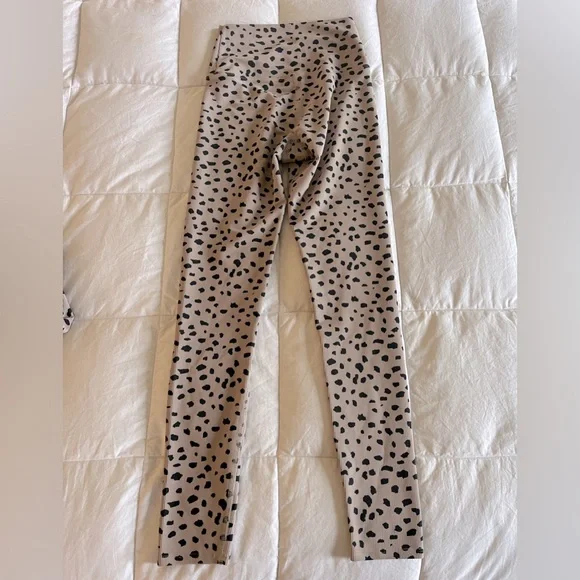 Beach Riot Taupe Spot Animal Print Ribbed Ayla Leggings - Picture 4 of 10